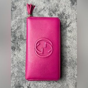 Pink Gucci wallet